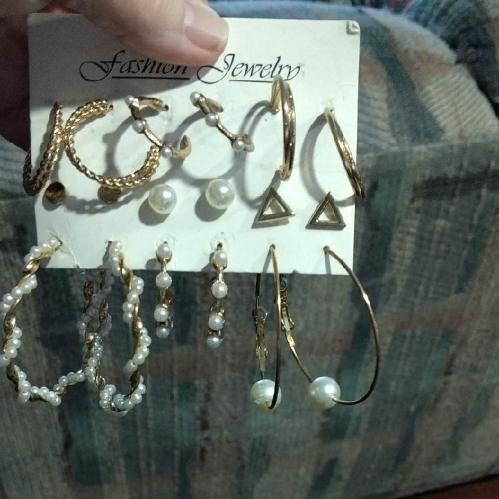 🌲Elegant Gold and Pearl Earring Set